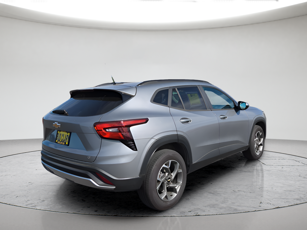 Used 2025 Gray Chevrolet LT image 5