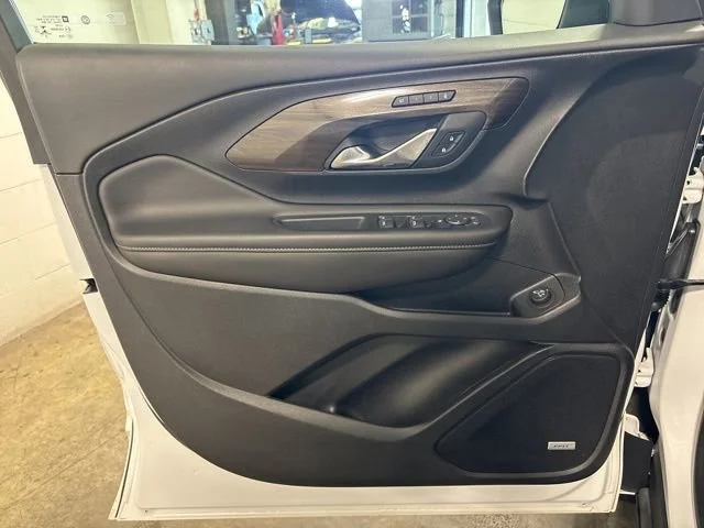 Used 2020 WHITE FROST TRICOAT GMC Denali image 10