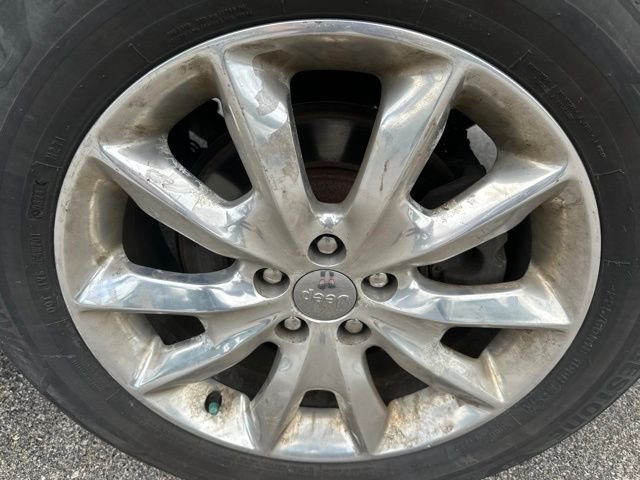 Used 2014 Billet Silver Metallic Clearcoat Jeep Limited image 4