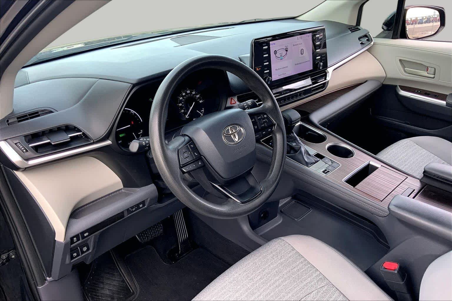Used 2022 Midnight Black Metallic Toyota LE image 17