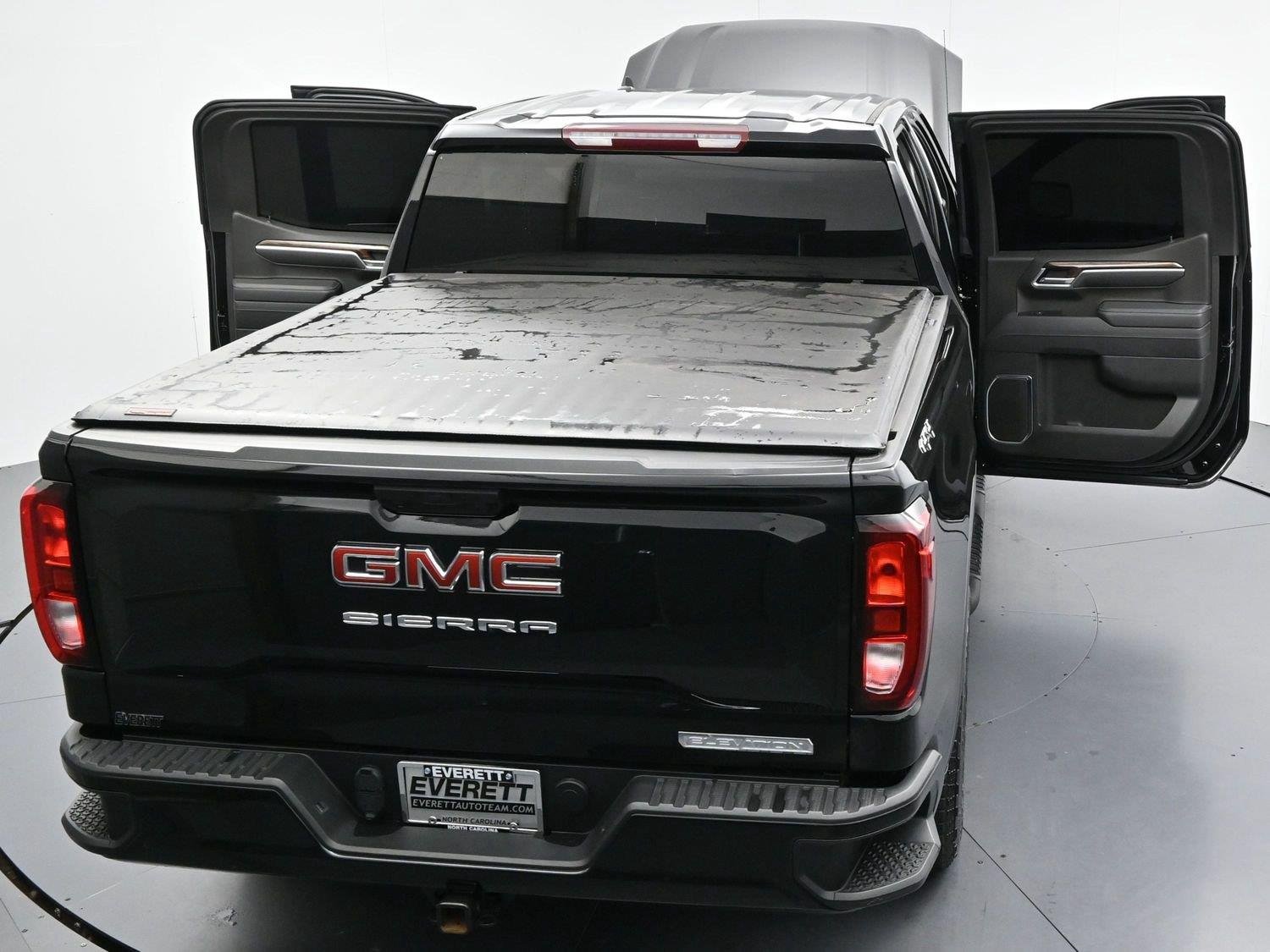 Used 2025 Onyx Black GMC Elevation image 41