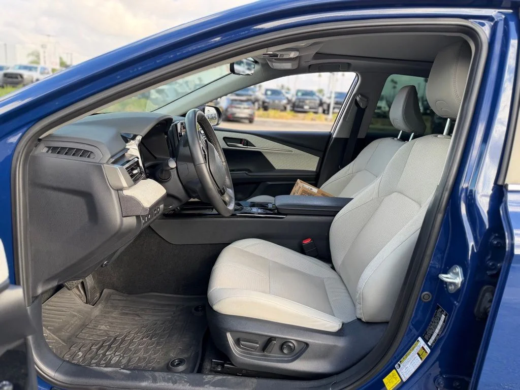 Used 2025 Blue Toyota XLE image 5