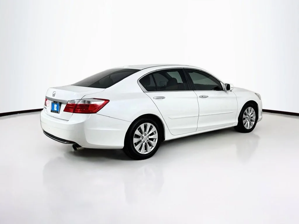 Used 2015 White Honda EX-L image 7