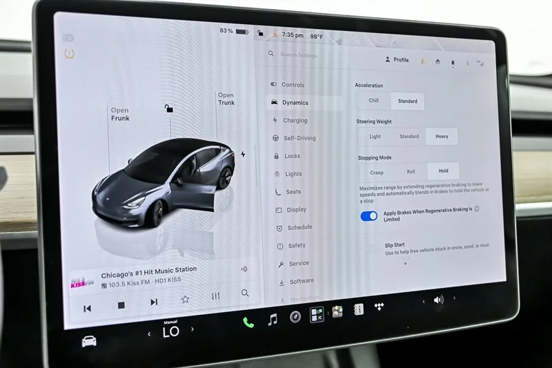 Used 2023 GRAY Tesla  image 27