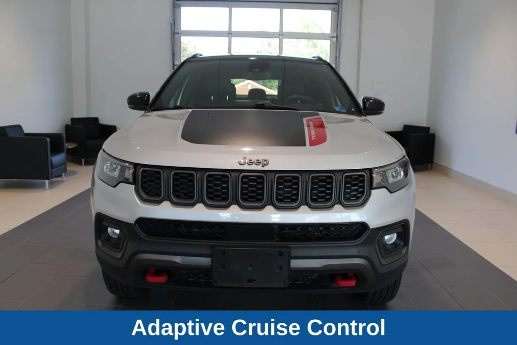 Used 2024 Silver Jeep Trailhawk image 14