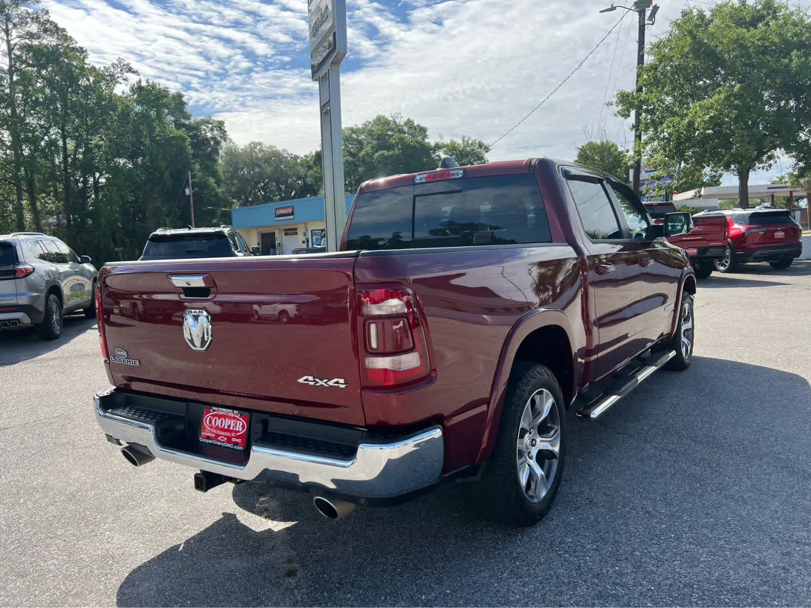 Used 2020  Ram Laramie image 3