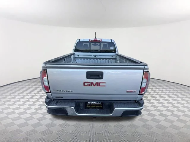 Used 2016 QUICKSILVER METALLIC GMC 4WD SLE image 6