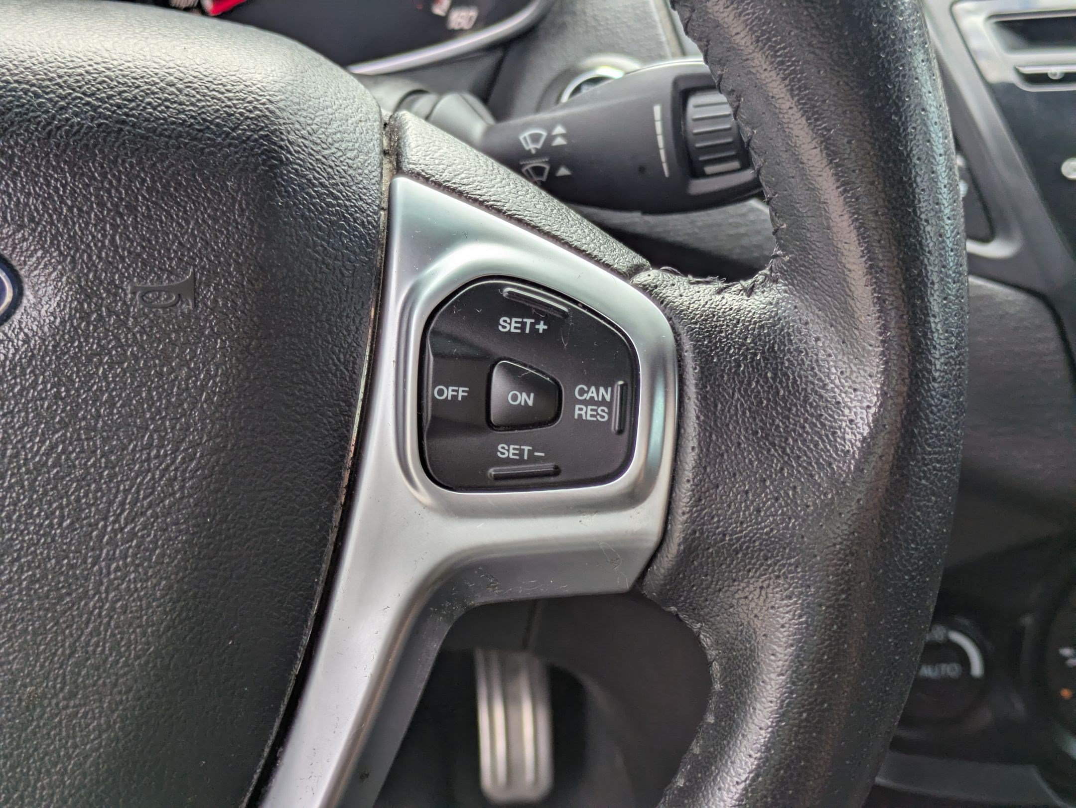 Used 2019 White Platinum Clearcoat Metallic Ford ST image 18