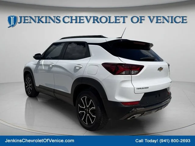Used 2023 SUMMIT WHITE Chevrolet ACTIV image 7