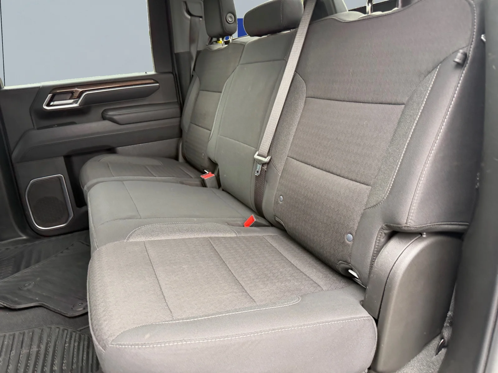 Used 2025 Summit White Chevrolet LT DRW image 16