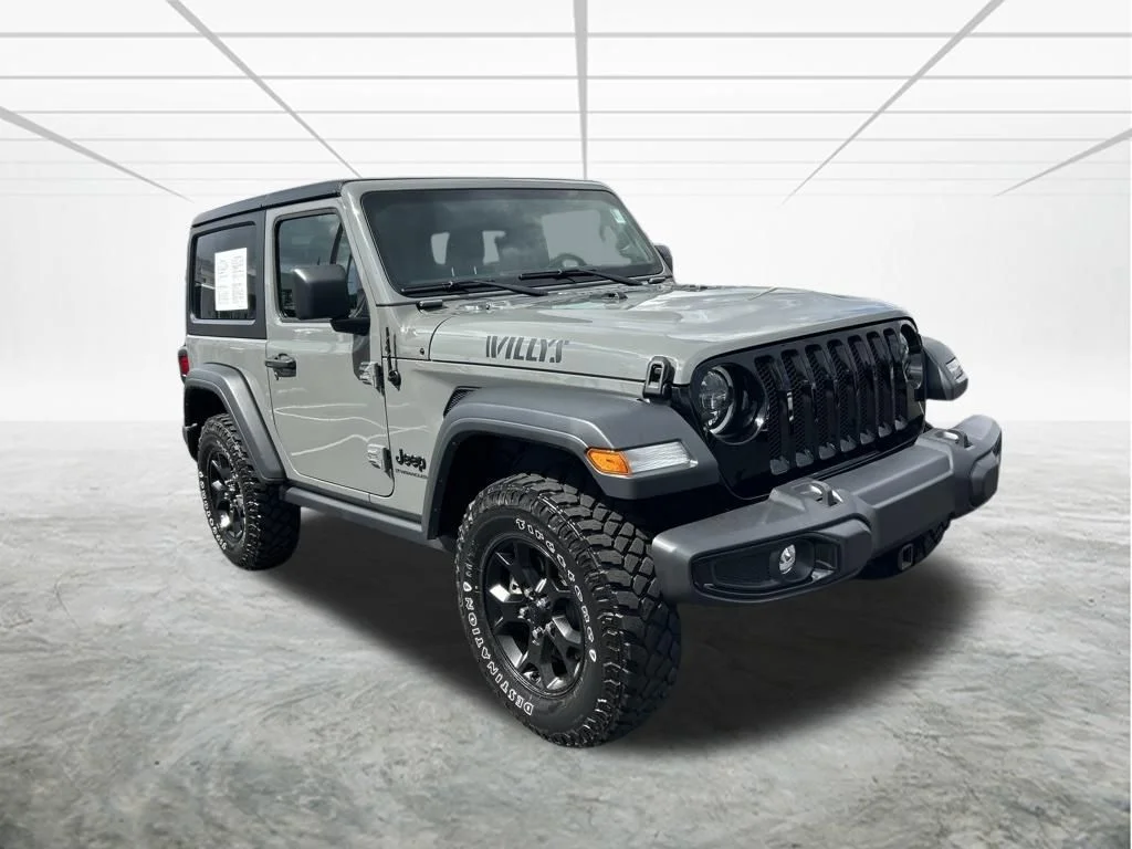 Used 2023 Gray Jeep Sport image 2
