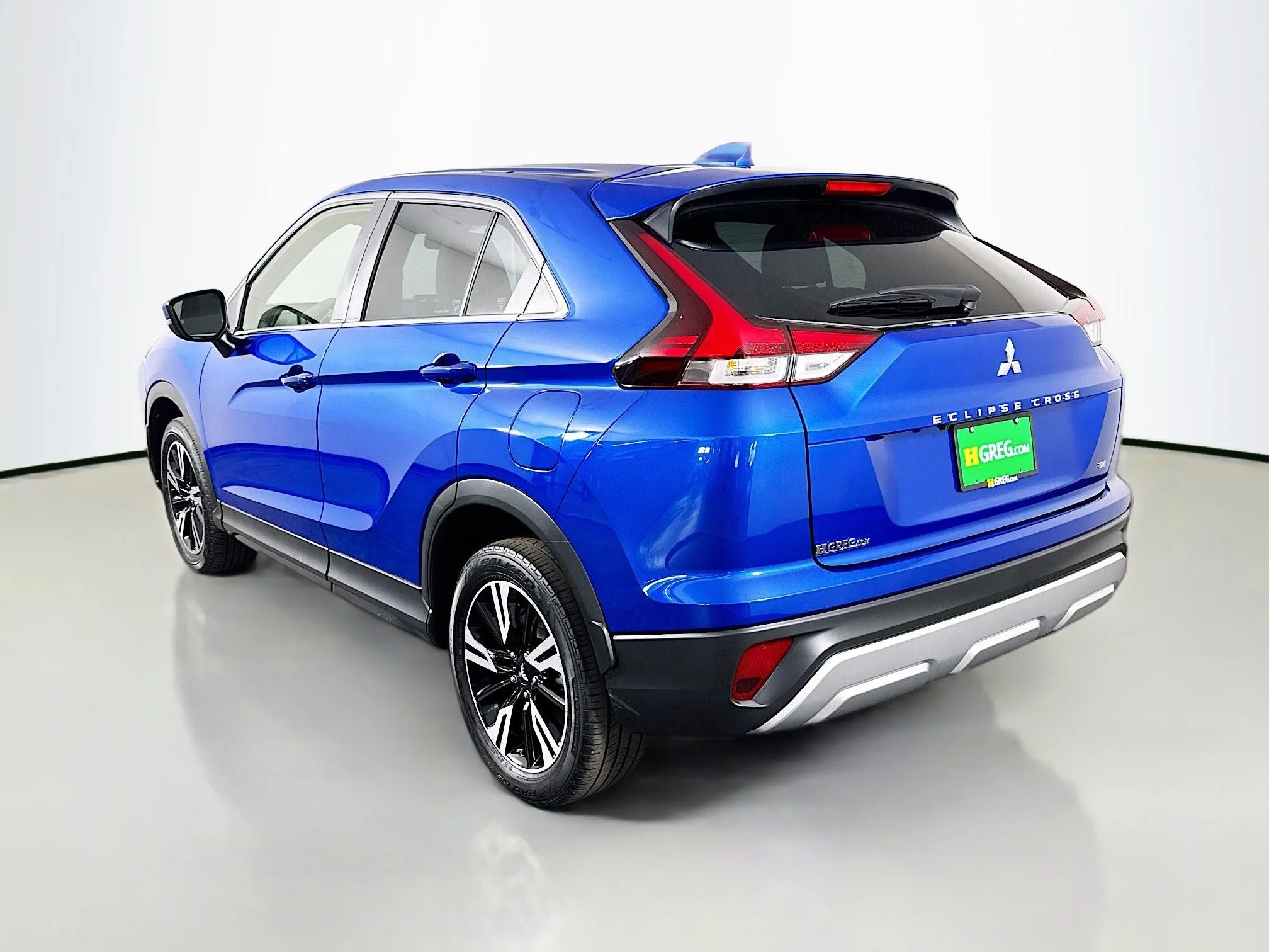 Used 2026 Lightning Blue Metallic Mitsubishi Black Edition image 5