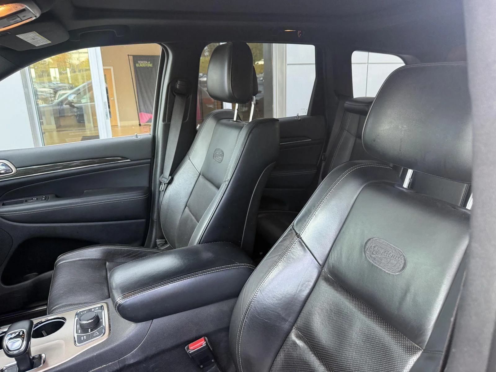 Used 2014 Granite Crystal Metallic Clearcoat Jeep Overland image 11