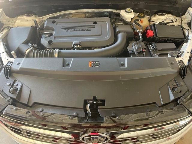 Used 2023 White Buick Essence image 29