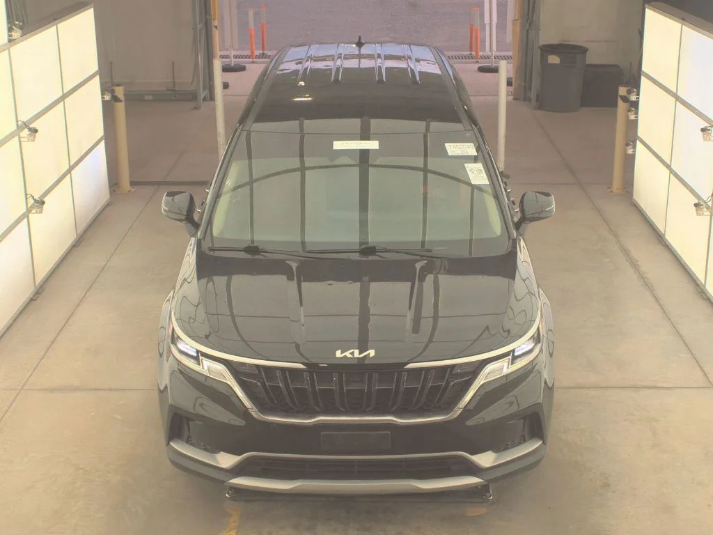Used 2024 Kia Carnival LX Seat Pkg with VIN KNDNB4H32R6327354 for sale in Kansas City