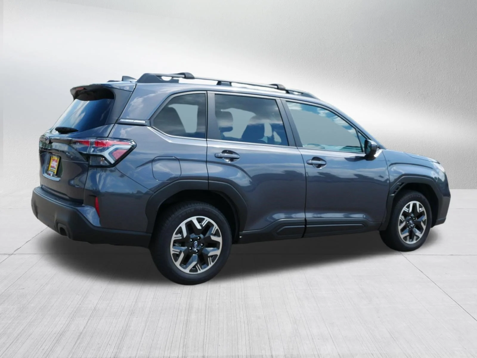 Used 2025 Magnetite Gray Metallic Subaru Premium image 7