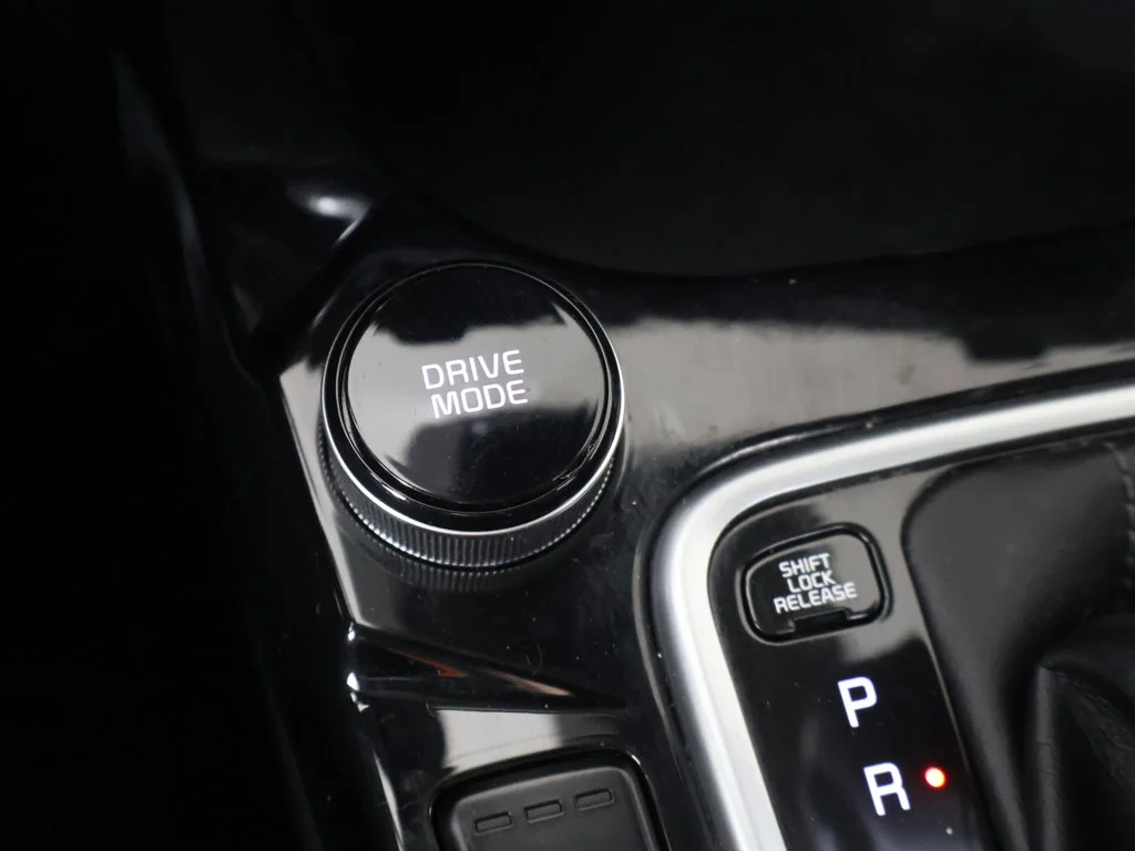 Used 2021 White Kia EX image 48