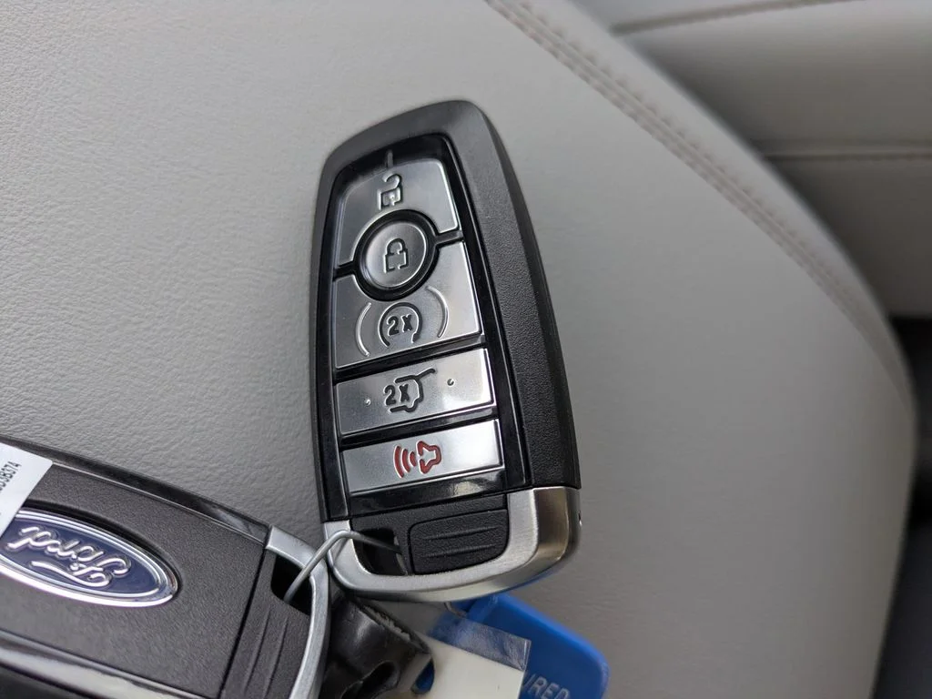 New 2026 Carbonized Gray Metallic Ford Active image 35