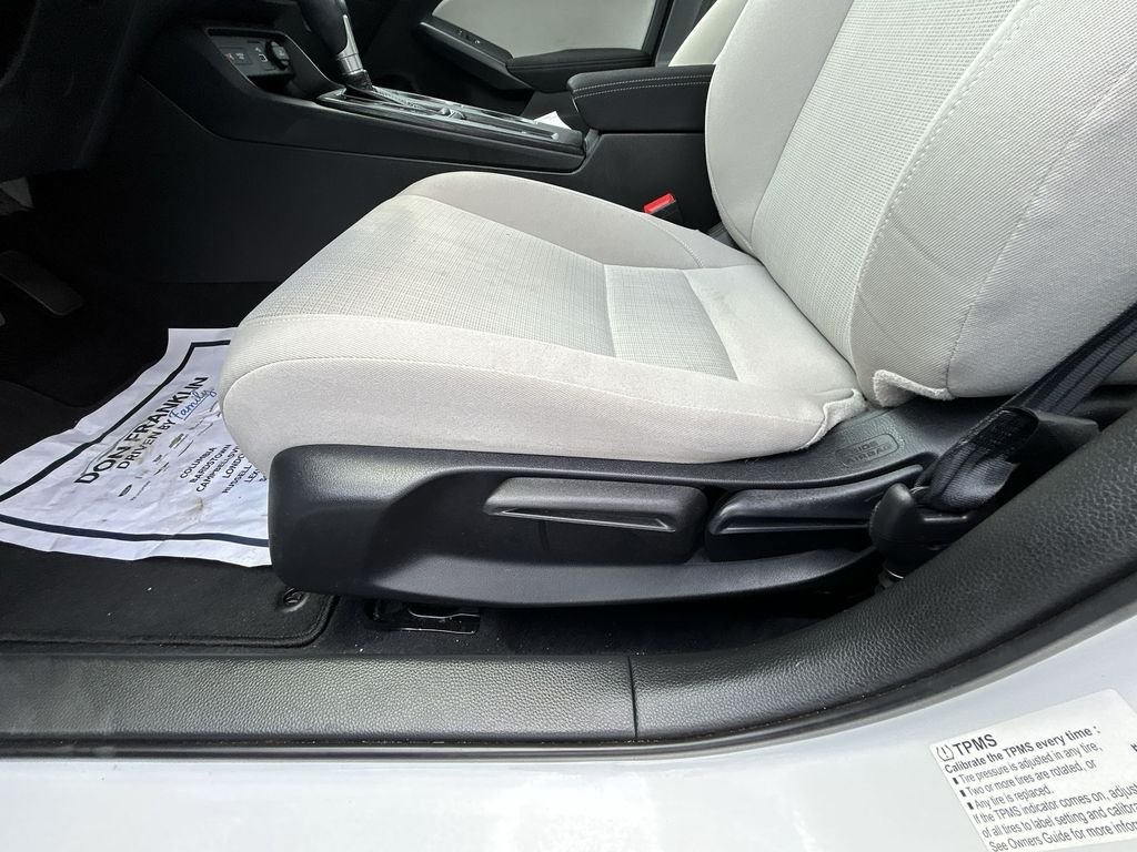 Used 2022 White Honda EX image 18