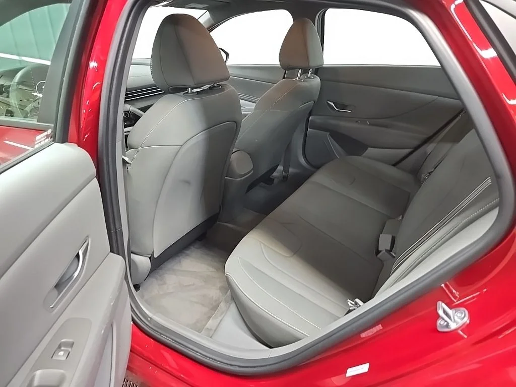 Used 2023 Red Hyundai SEL image 33