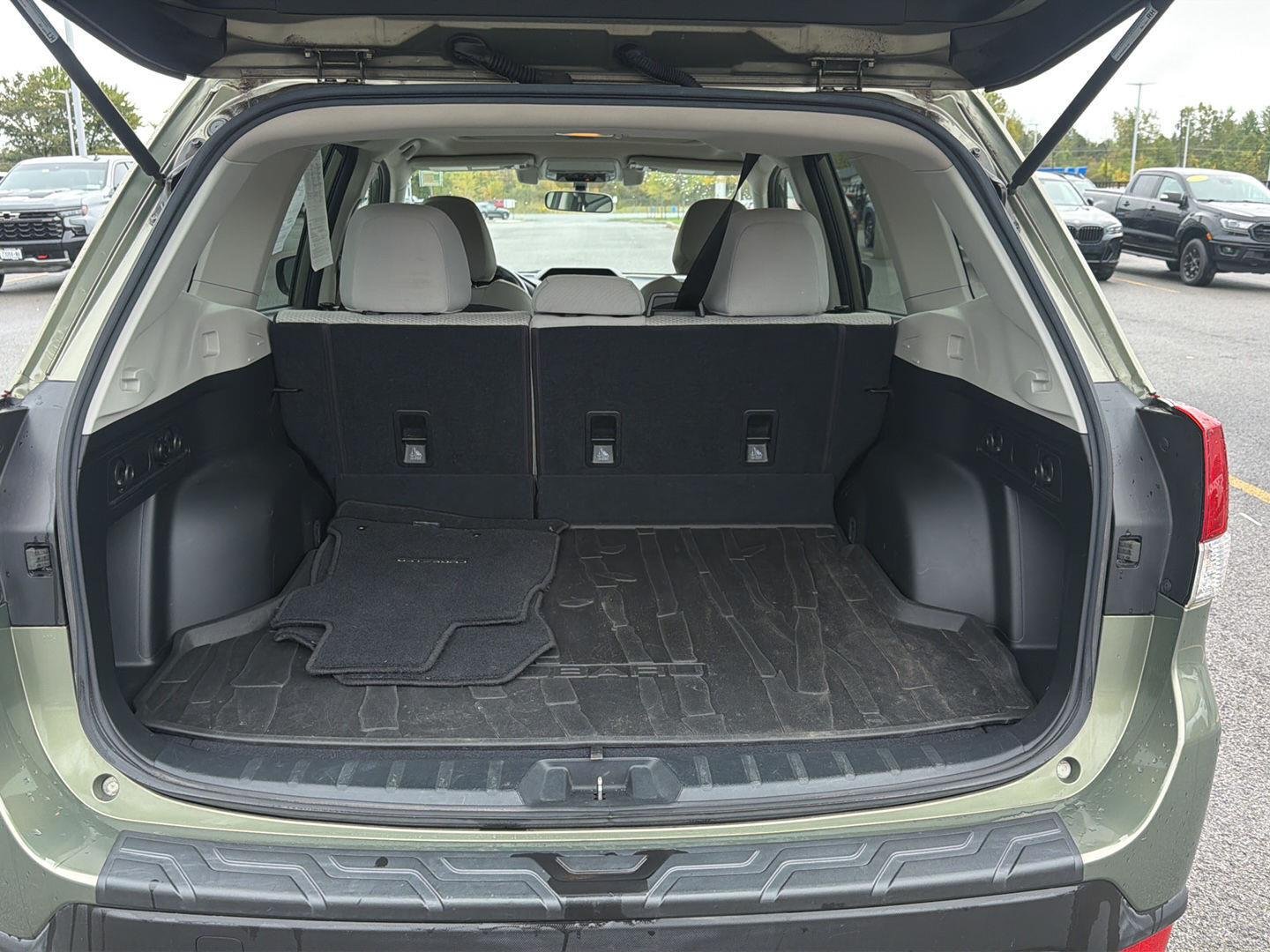 Used 2019 Jasper Green Metallic Subaru Premium image 5