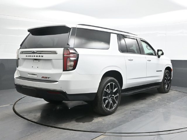 Used 2022 White Chevrolet RST image 9