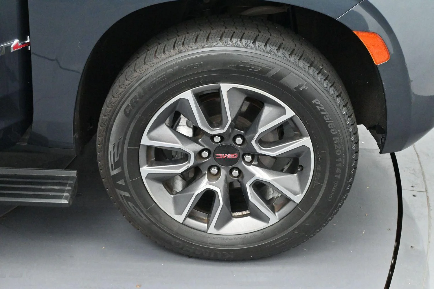 Used 2021 Dark Sky Metallic GMC AT4 image 41