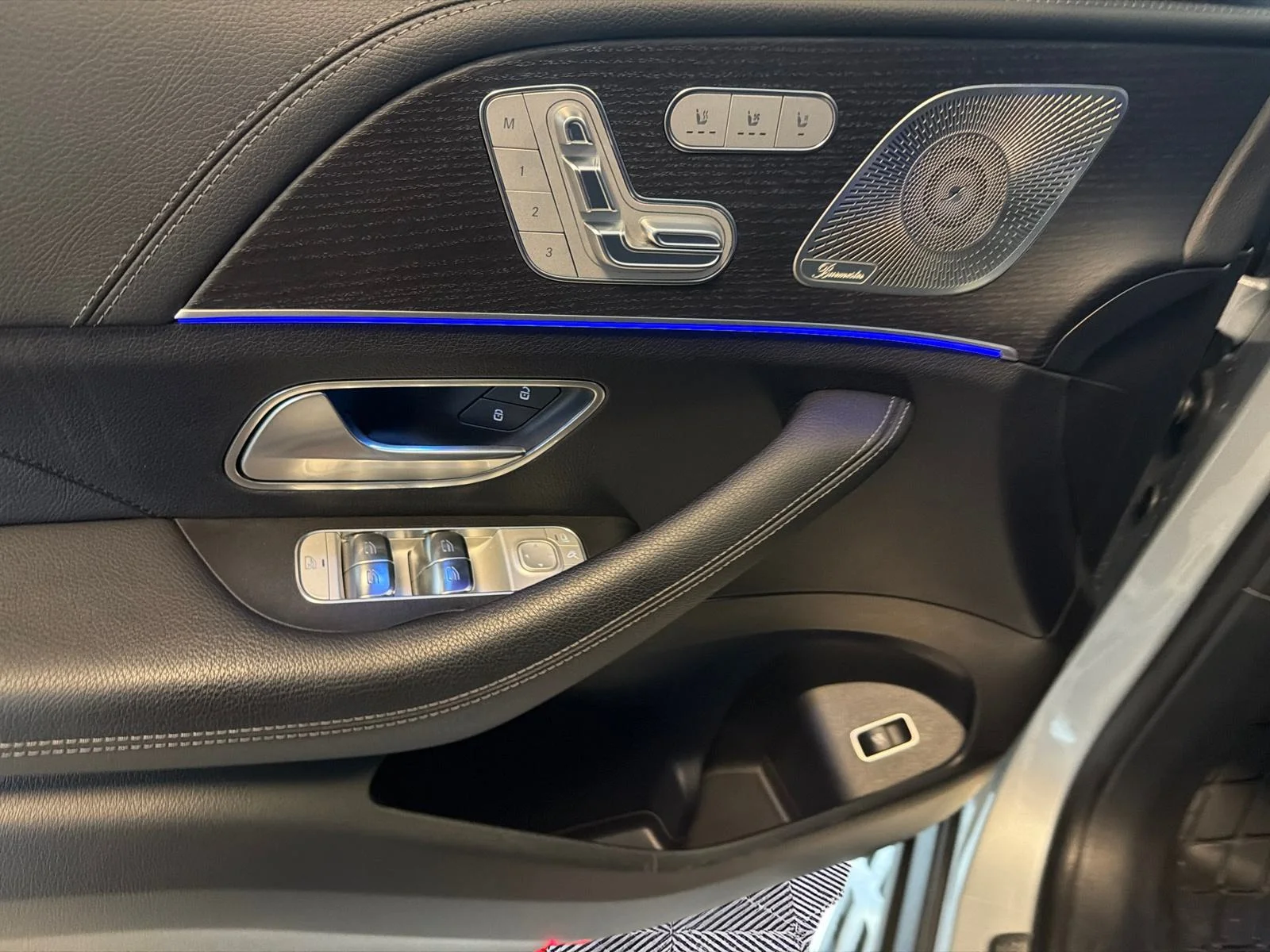 Used 2025 Silver Mercedes-Benz Gle 450 4matic Coupe image 9