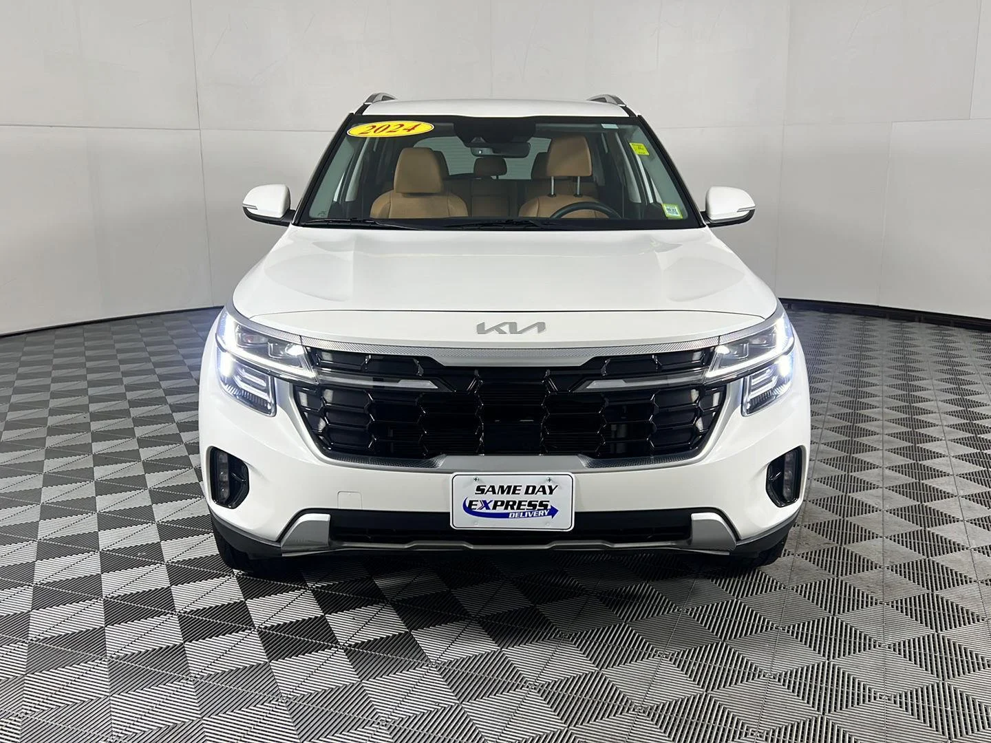 Used 2024  Kia SX image 24