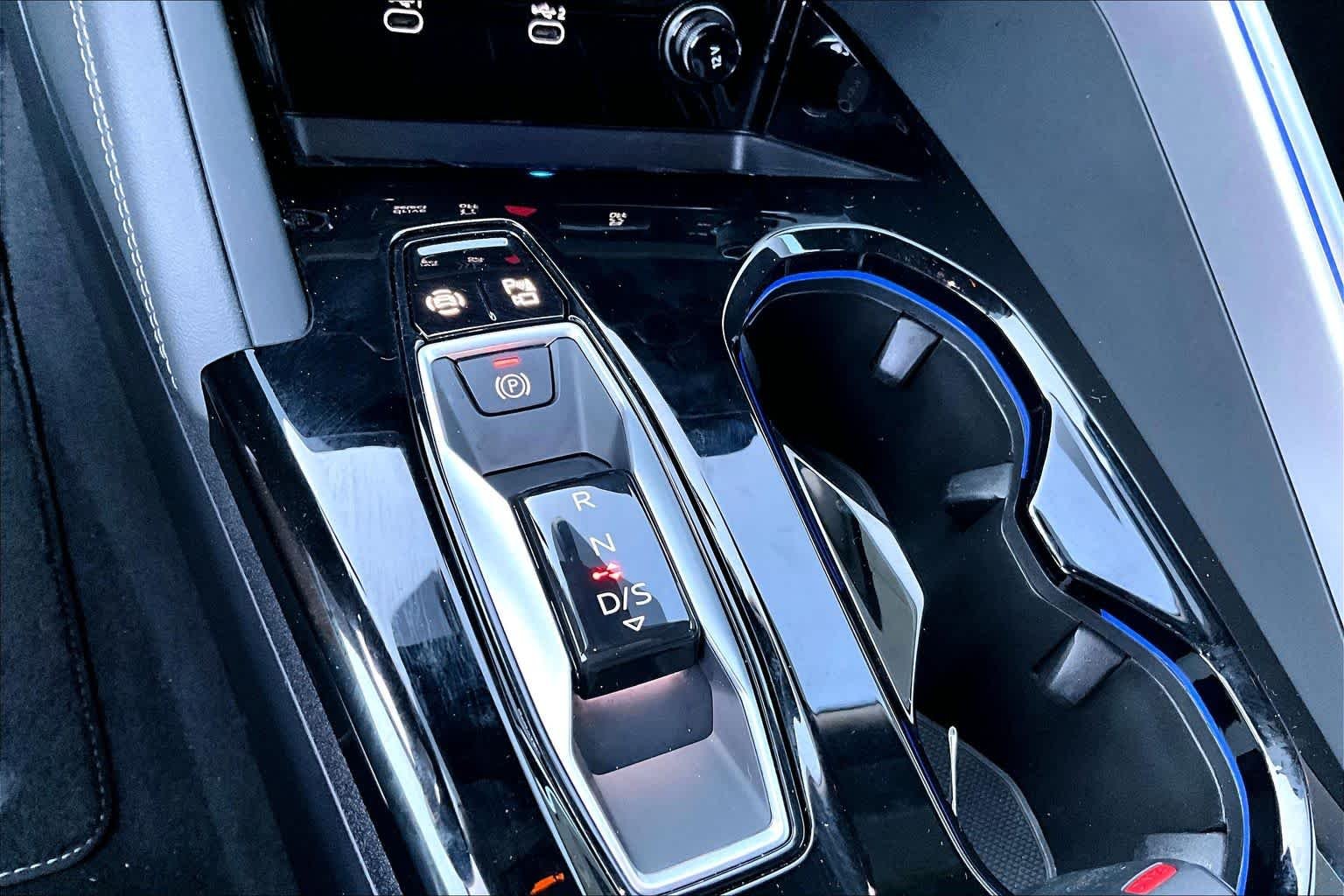 Used 2025 Navarra Blue Metallic Audi Premium image 27