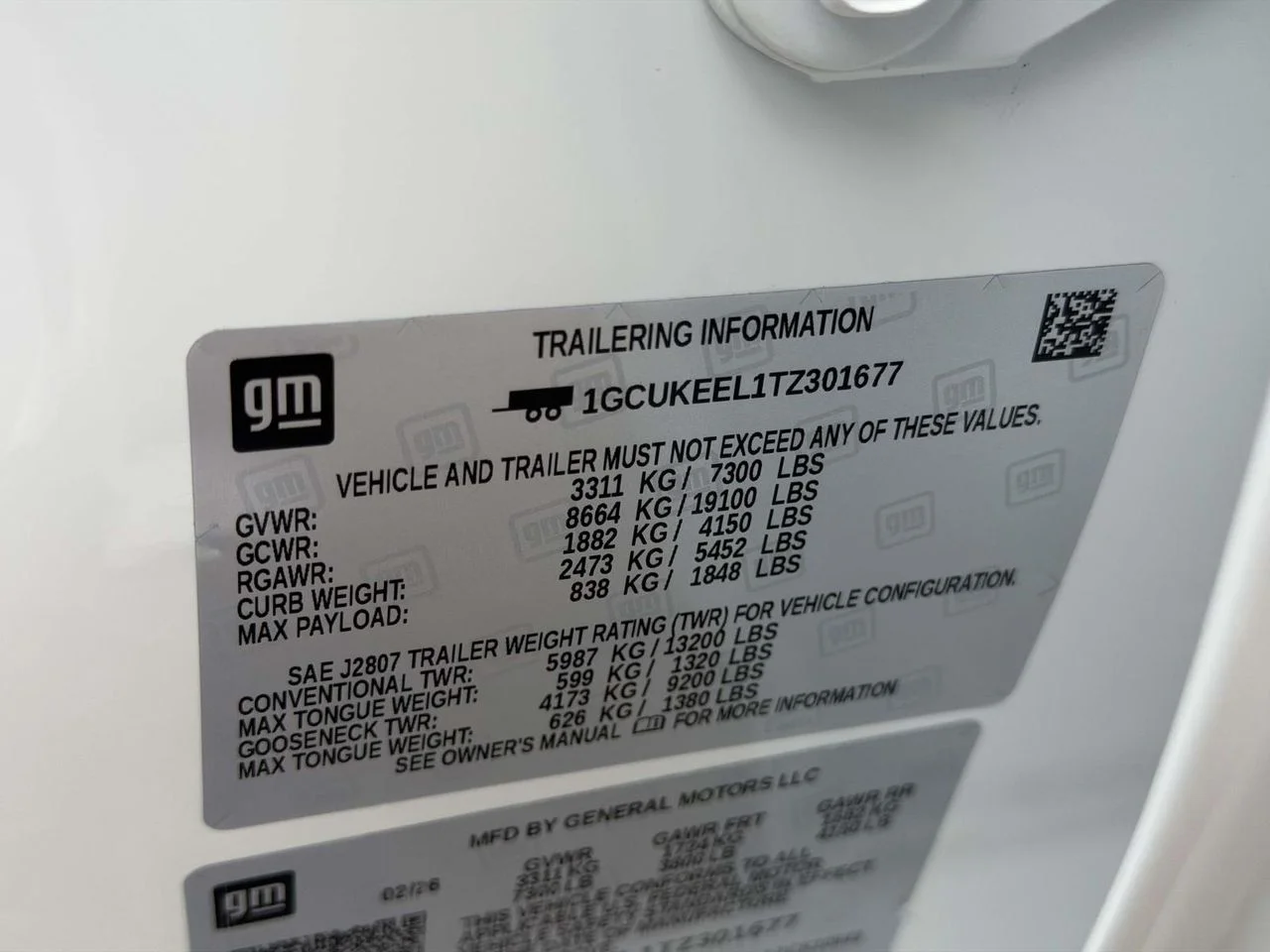 Used 2026 Summit White Chevrolet 4WD Crew Cab Short Bed RST image 40