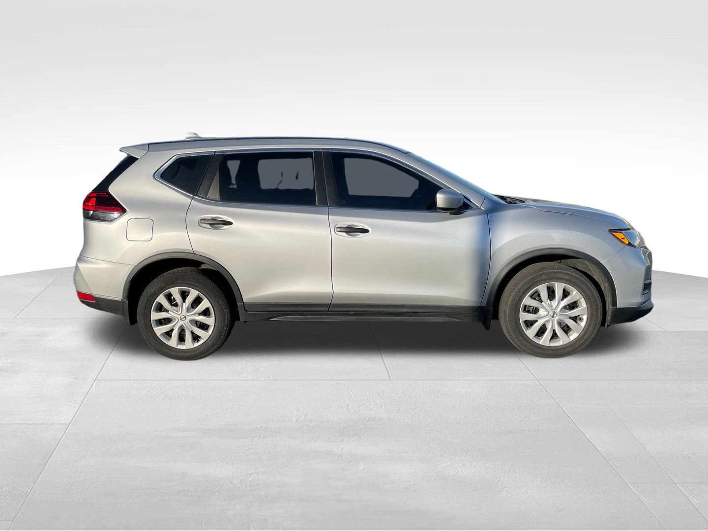 Used 2019 Nissan Rogue S with VIN KNMAT2MV0KP518441 for sale in Union Gap, WA