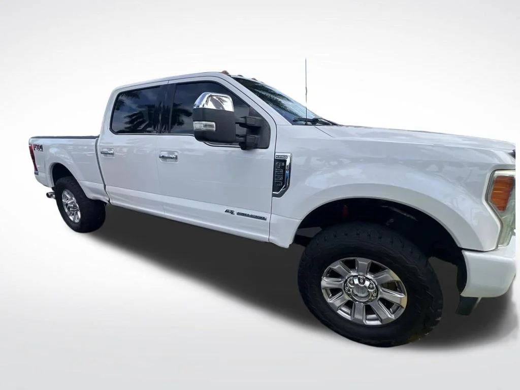 Used 2017 White Platinum Clearcoat Metallic Ford Platinum image 2