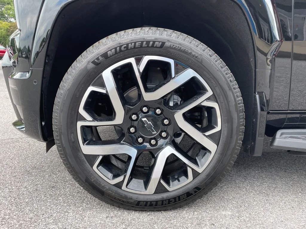 2024 Chevrolet Silverado EV RST - Photo 111