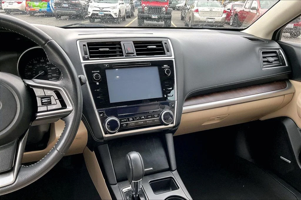 Used 2018 White Subaru 2.5i image 6