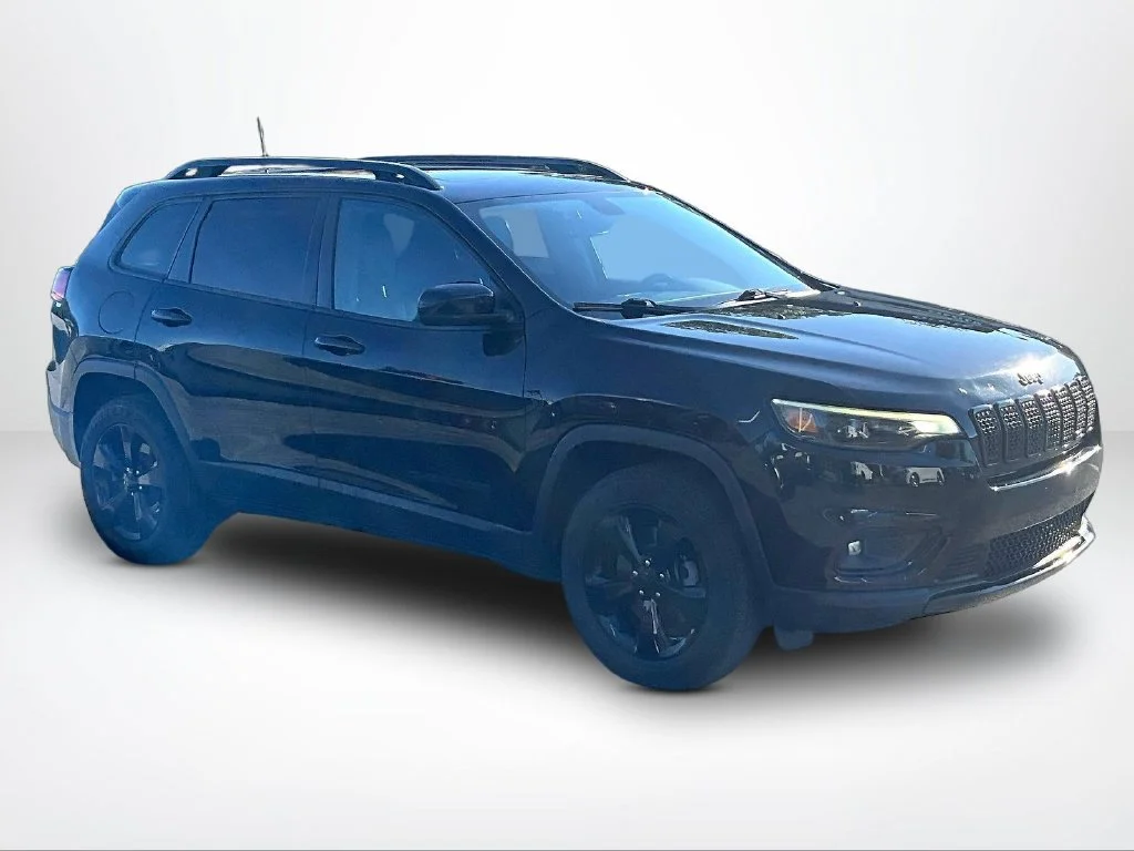 Used 2020 Black Jeep Latitude Plus image 13