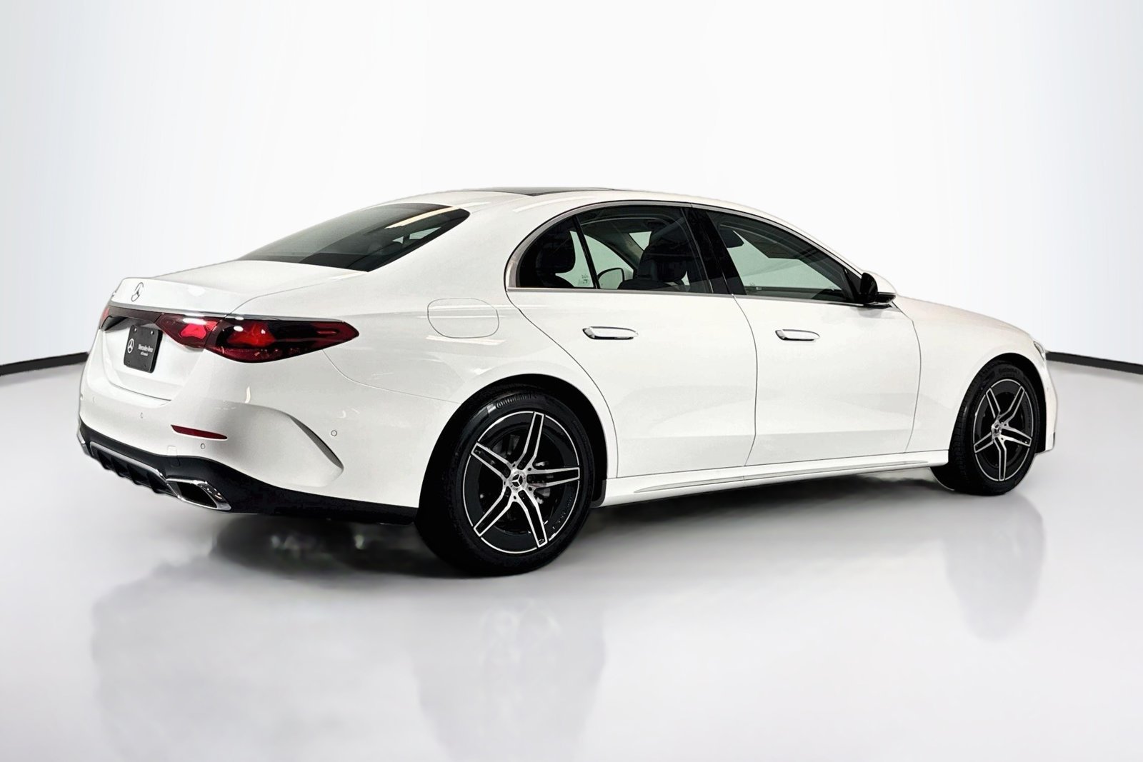 New 2026 Polar White Mercedes-Benz E 350 image 5