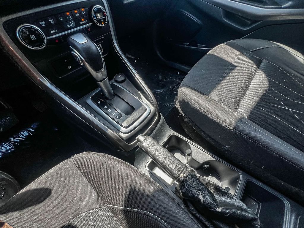 Used 2020 Gray Ford SE image 24