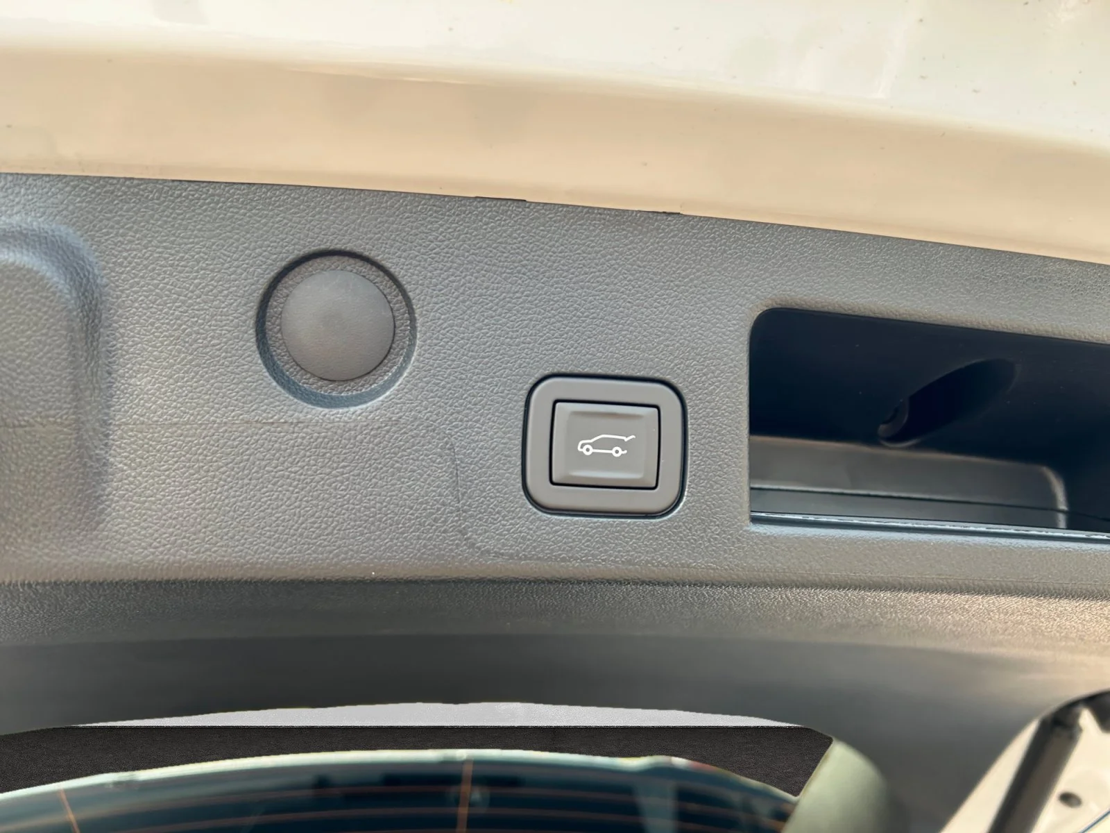 New 2027 Summit White GMC AWD AT4 image 11