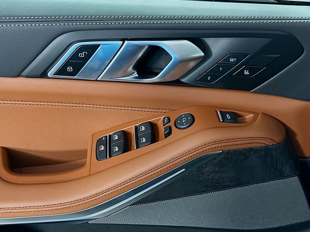 New 2026 Dravit Grey Metallic BMW xDrive50e image 20