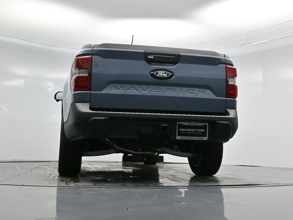New 2026 Azure Gray Metallic Tri-Coat Ford Lariat image 49