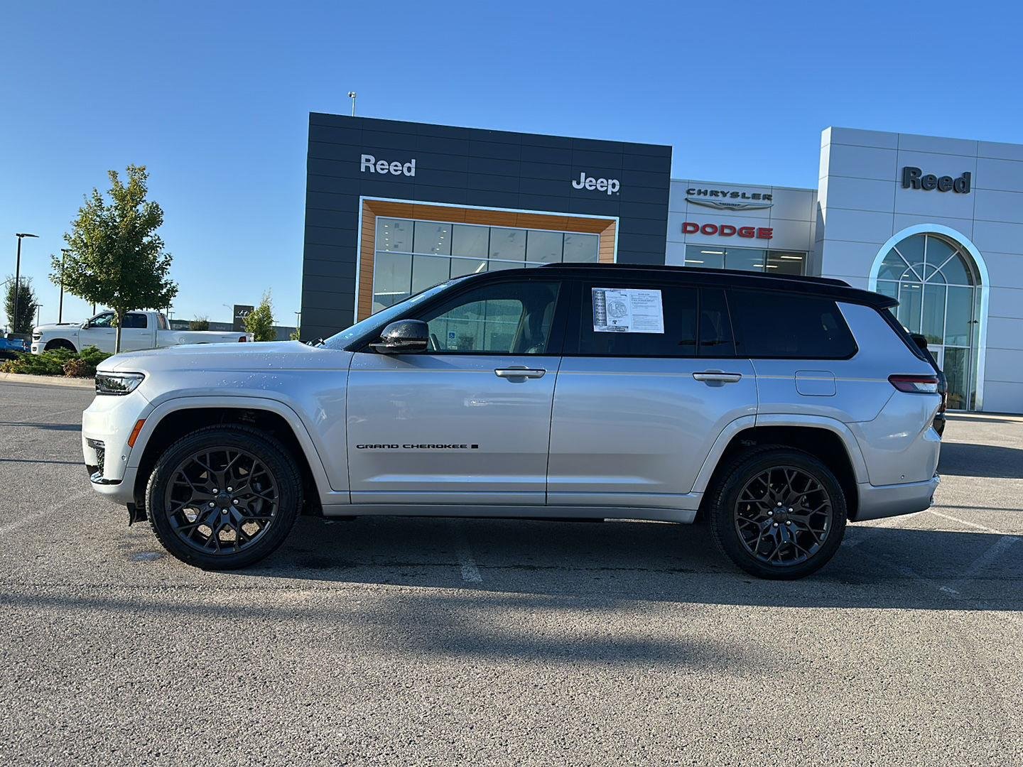 Used 2025 Jeep Grand Cherokee L Summit with VIN 1C4RJKEG0S8769205 for sale in Kansas City
