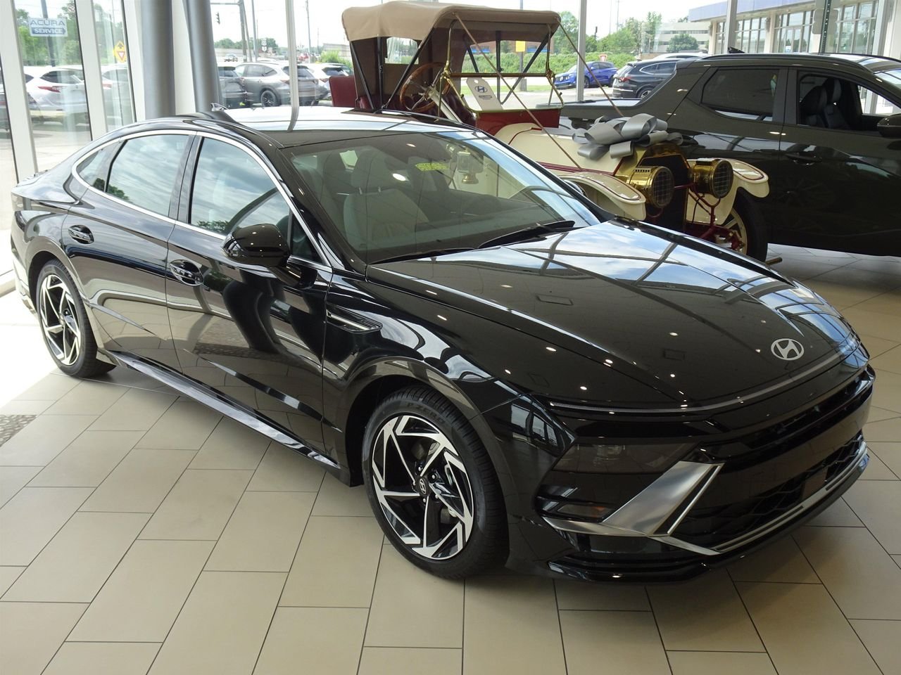 New 2026 Black Hyundai SEL Sport image 4