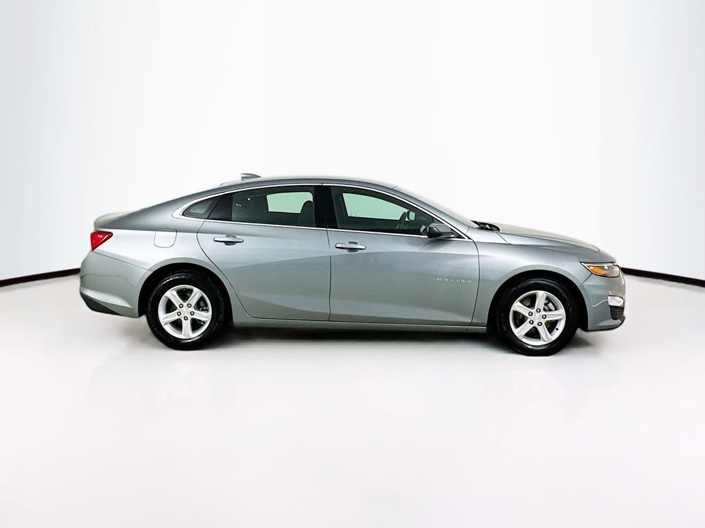 Used 2024 Sterling Gray Metallic Chevrolet LT image 8