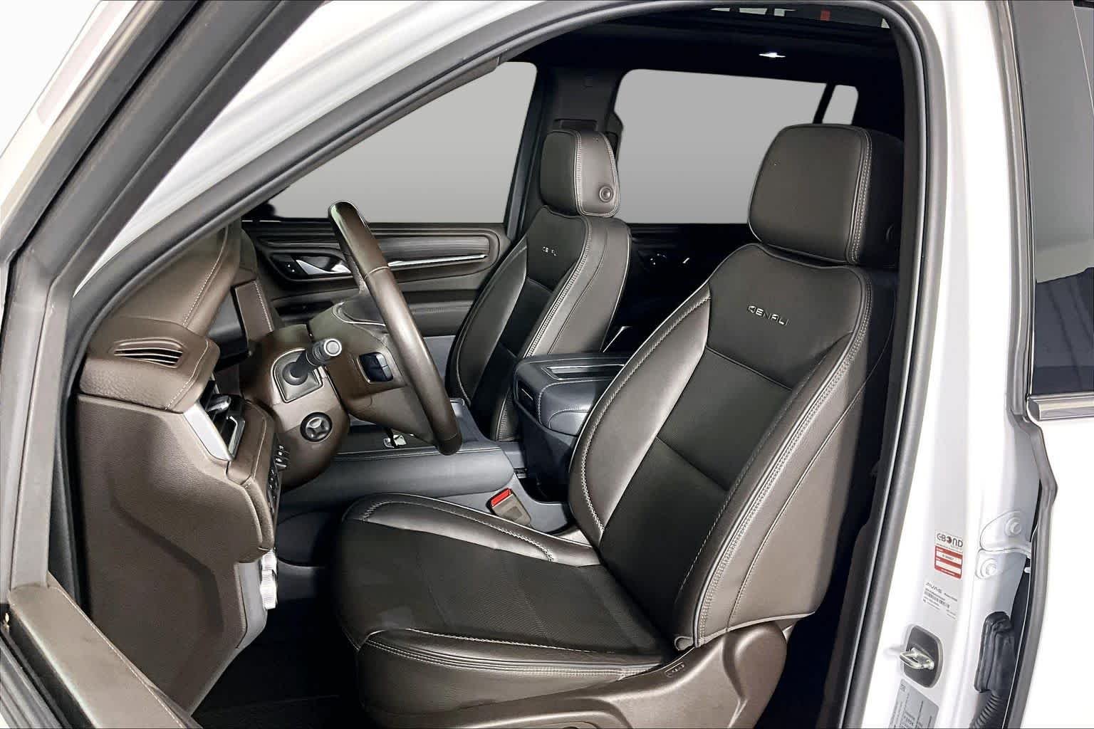 Used 2022 Summit White GMC Denali image 8