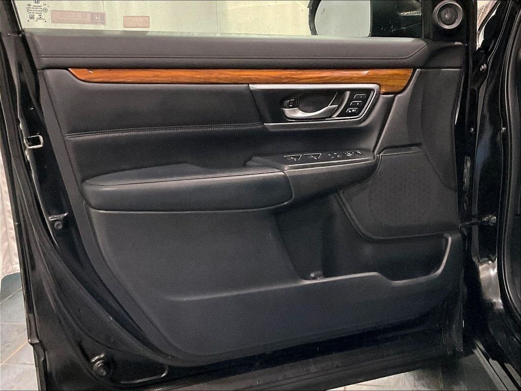 Used 2018 Crystal Black Pearl Honda EX-L image 9