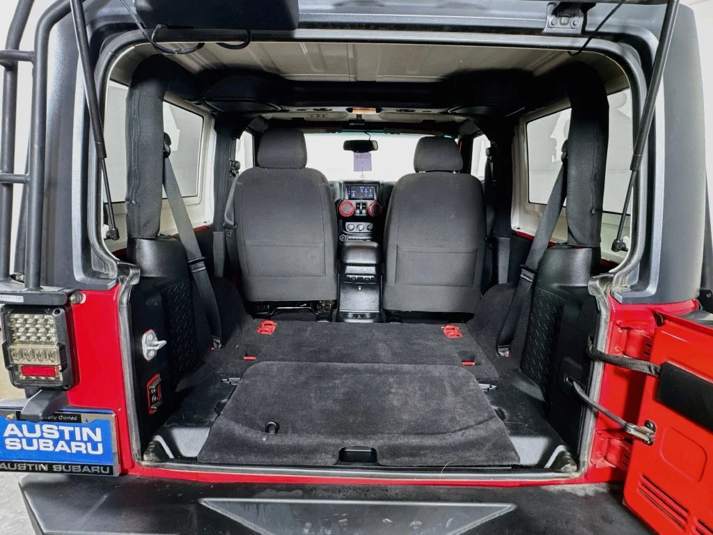 Used 2015 Red Jeep Sport image 27