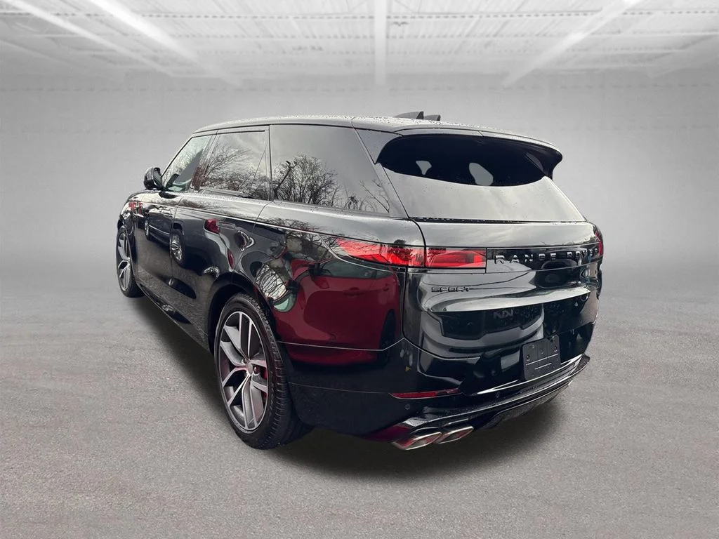 Used 2023 Black Land Rover First Edition image 14