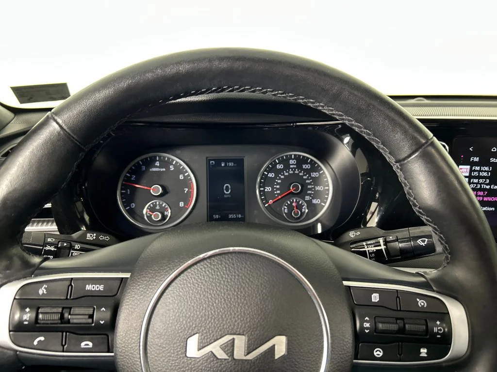 Used 2023 White Kia GT-Line image 13