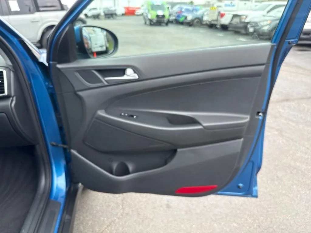 Used 2020 Aqua Blue Hyundai Value image 35